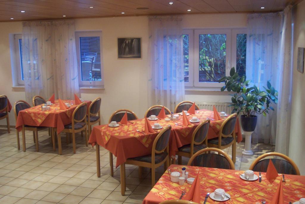 Hotel Garni Zur Bergstrasse Zwingenberg  Luaran gambar