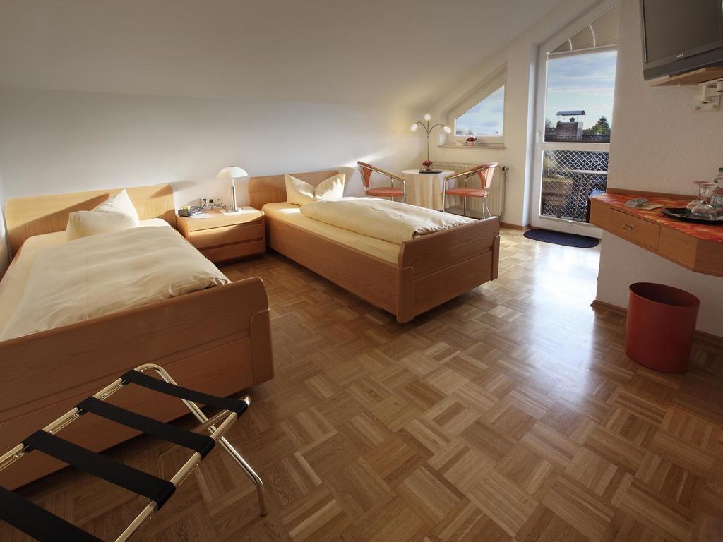 Hotel Garni Zur Bergstrasse Zwingenberg  Bilik gambar